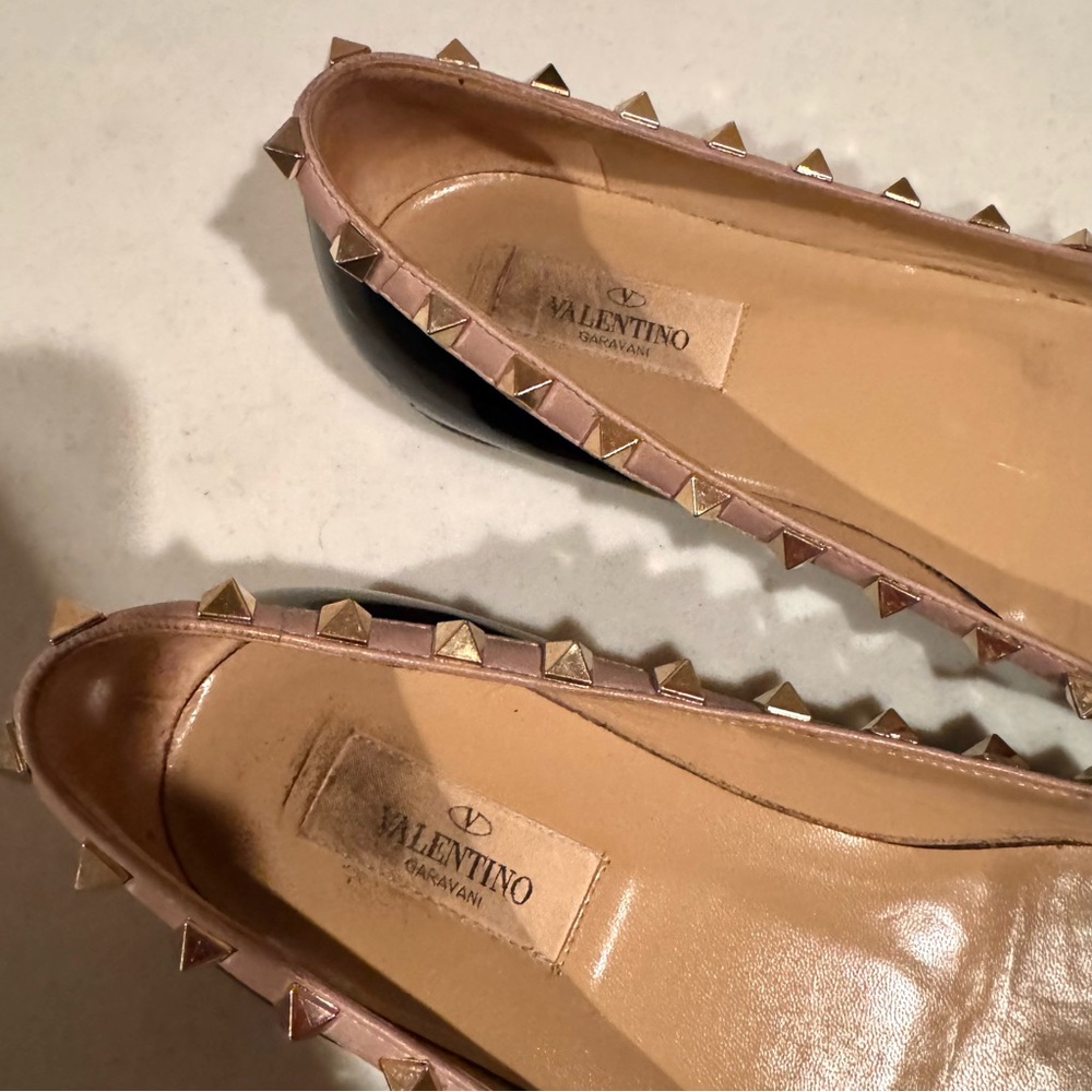 Valentino Garavani Rock Stud Patent Leather Pointed Toe Flats Black 38.5/8.5 - Picture 4 of 8